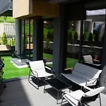 шпиці & Hotel