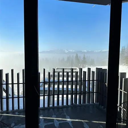 Hotel шпиці & *