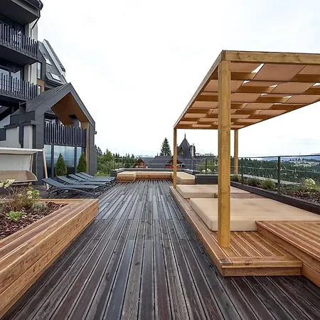 Hotel шпиці & *