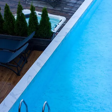 Hotel шпиці & Bukowel